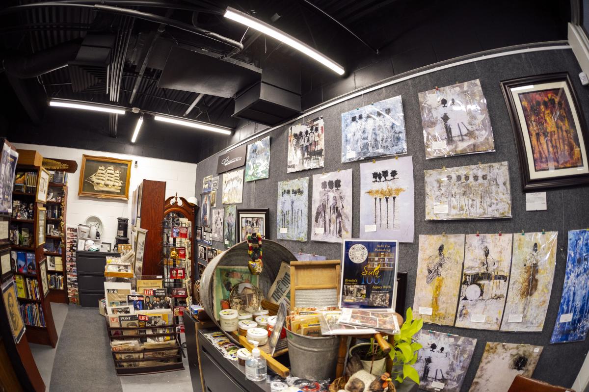 Ersula’s History Shop